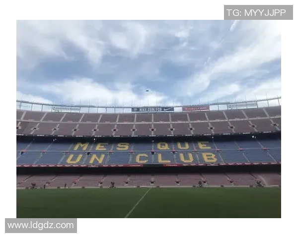 施洛特贝克:诺坎普或伯纳乌星光闪耀?“拜仁制造”的德国瑰宝,欧洲豪门争夺战已拉响! 施洛特贝克:诺坎普或伯纳乌星光闪耀?“拜仁制造”的德国瑰宝,欧洲豪门争夺战已拉响!